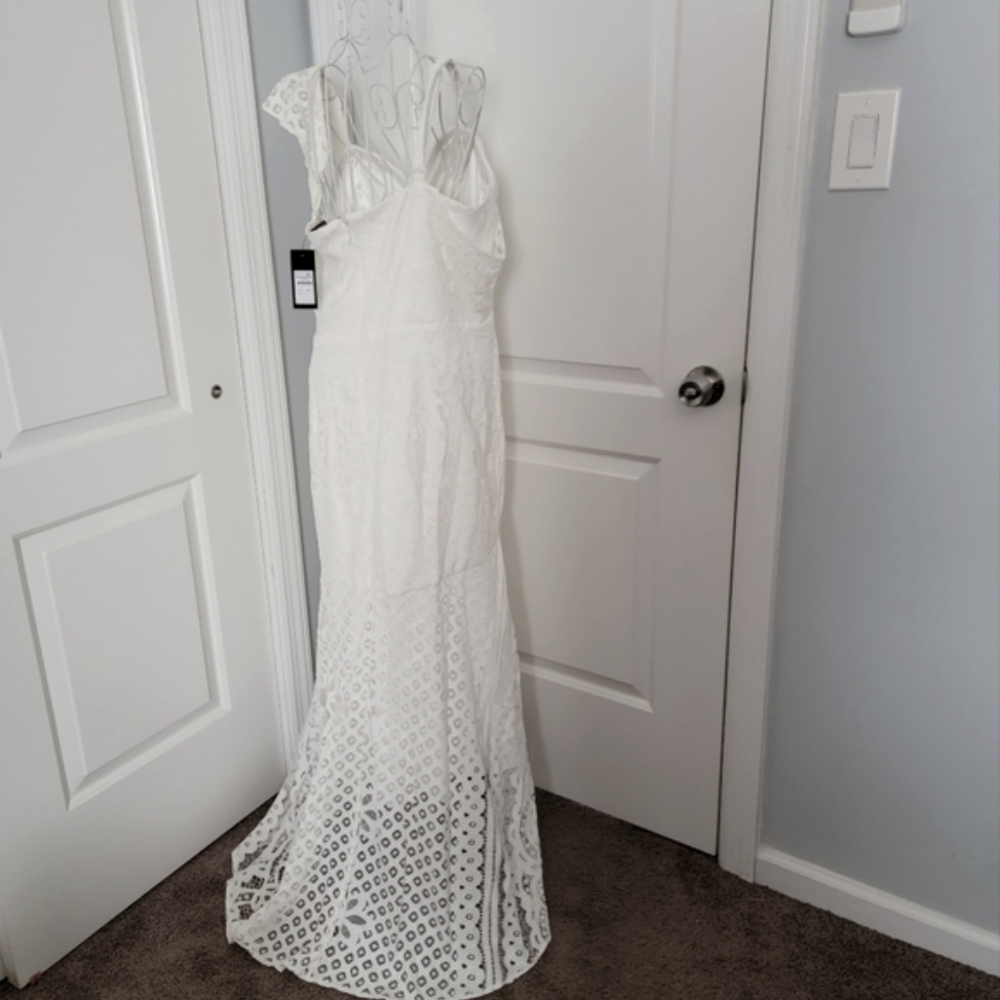 Gorgeous lace dress